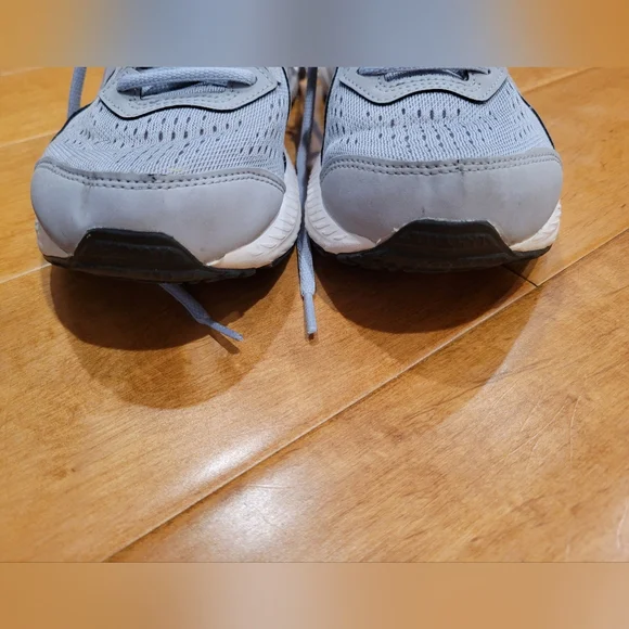 Asics running shoes - Picture 6 of 10